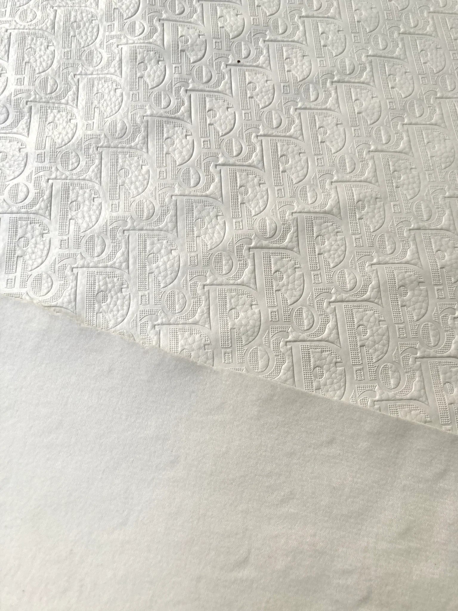 Handmade Leather White Embossed Dior Vinyl Fabric for Custom